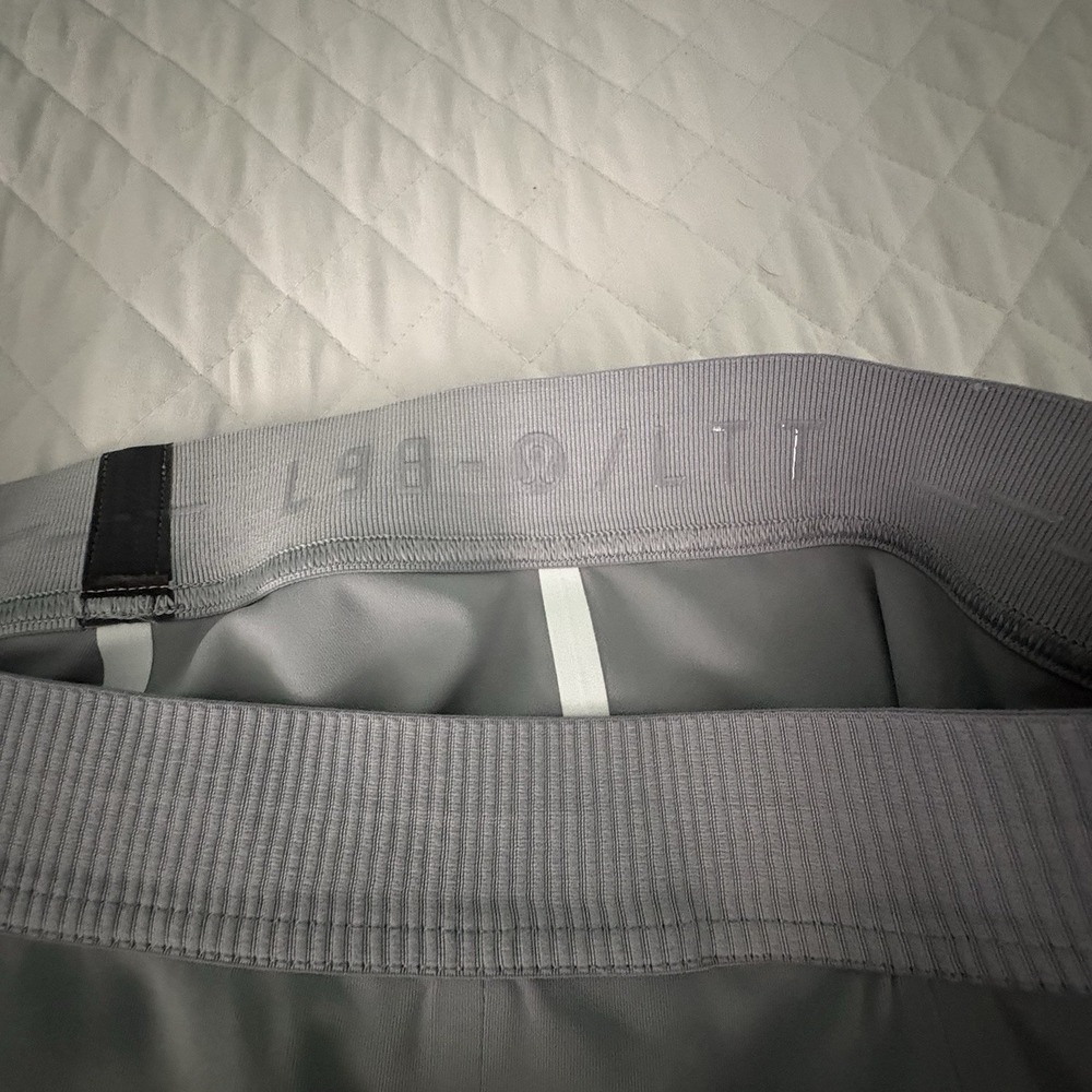 Lululemon Men's License to Train Tight 21" size XL grey - Picture 5 of 11